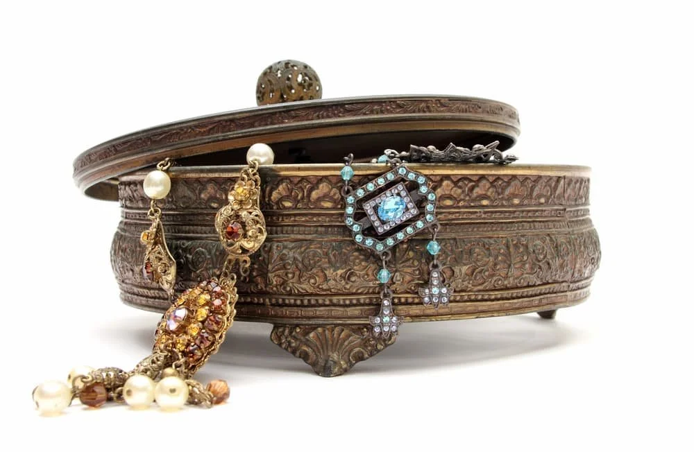 Cheap deals antique jewelry